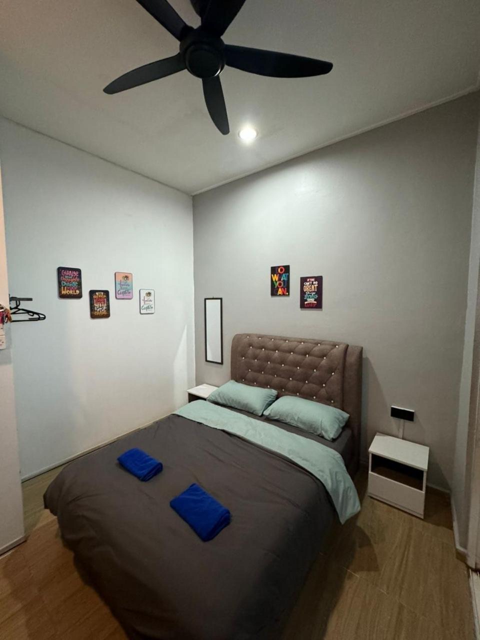 Momo Guest House Kuala Terengganu Buitenkant foto
