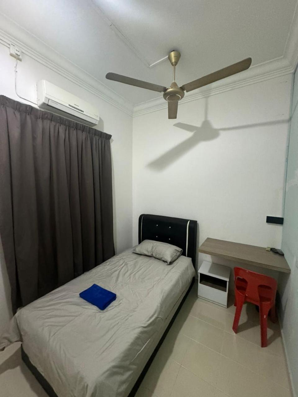 Momo Guest House Kuala Terengganu Buitenkant foto